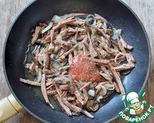 Хот-дог с говядиной и грибами